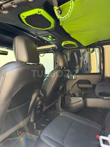 Jeep Wrangler-11