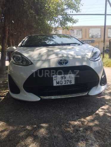 Toyota Aqua-2