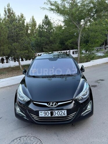 Hyundai Elantra-3