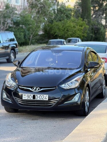 Hyundai Elantra-1