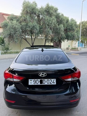 Hyundai Elantra-7