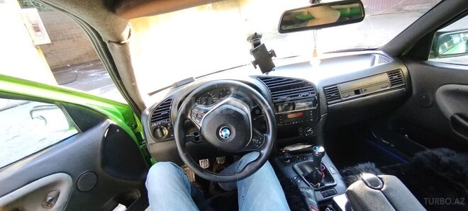 BMW 320-4