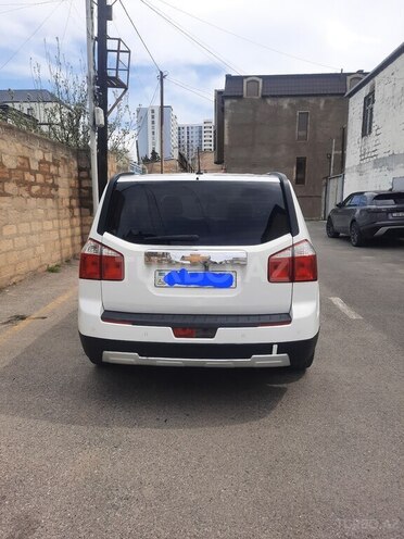 Chevrolet Orlando-3