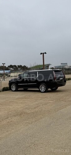Cadillac Escalade-2