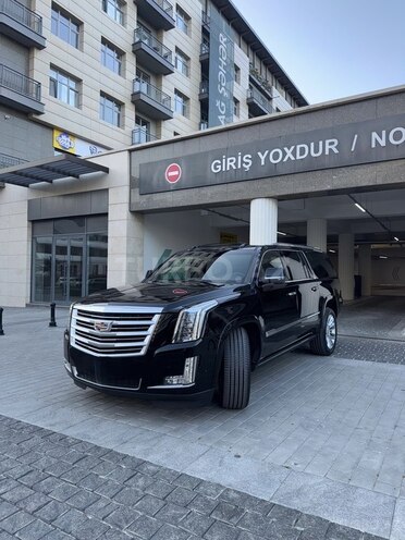 Cadillac Escalade-6
