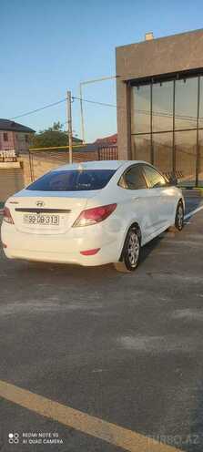 Hyundai Accent-6