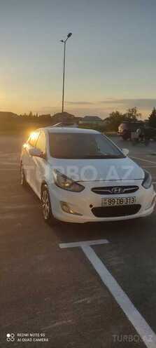 Hyundai Accent-1