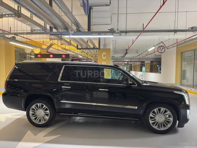 Cadillac Escalade-18
