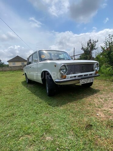 LADA (VAZ) 21011-2