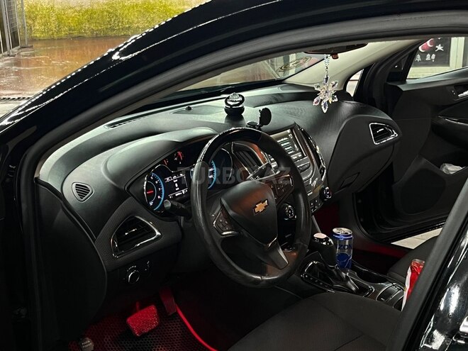 Chevrolet Cruze-13