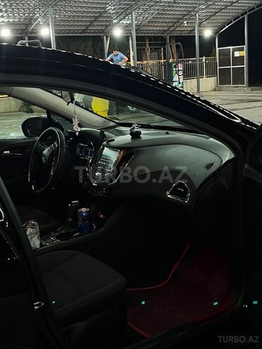 Chevrolet Cruze-10