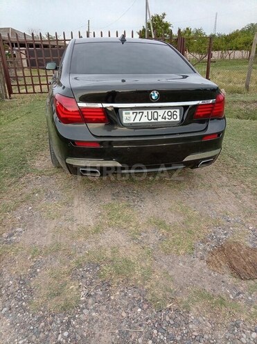 BMW 750-2