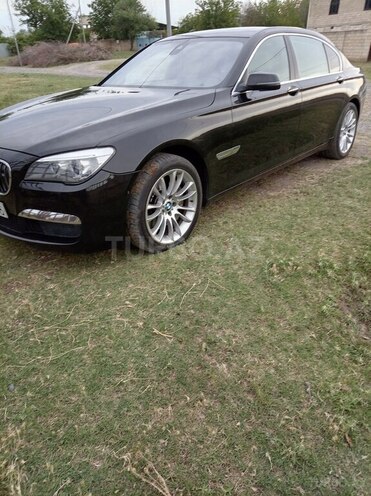 BMW 750-3