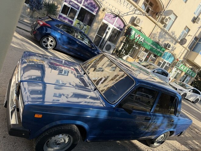 LADA (VAZ) 2107-4
