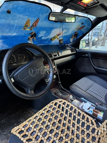Mercedes E 200-6