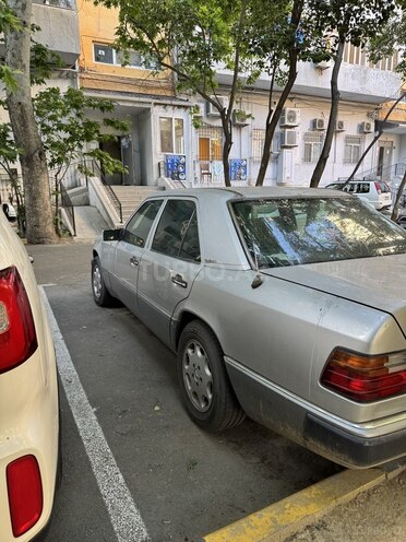 Mercedes E 200-5