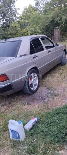 Mercedes 190-6