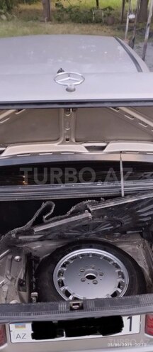 Mercedes 190-15