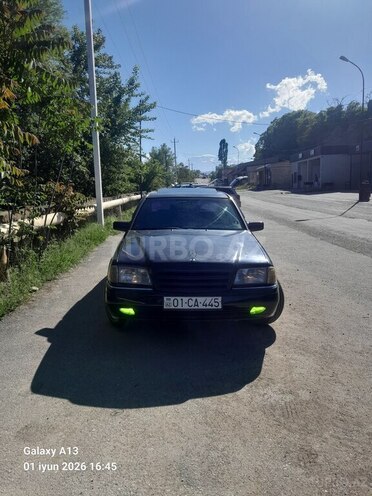 Mercedes C 200-1
