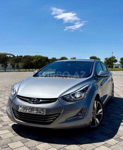 Hyundai Elantra-1