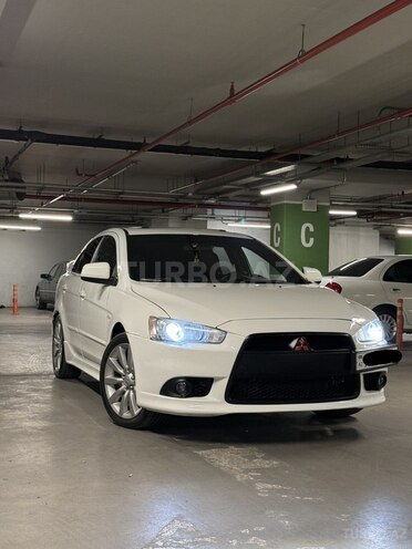 Mitsubishi Lancer-4