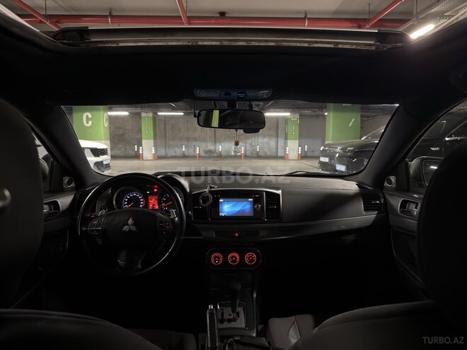 Mitsubishi Lancer-12