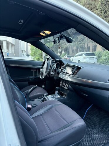 Mitsubishi Lancer-18