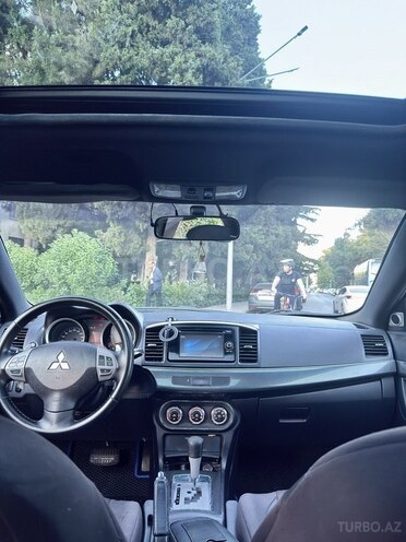 Mitsubishi Lancer-19