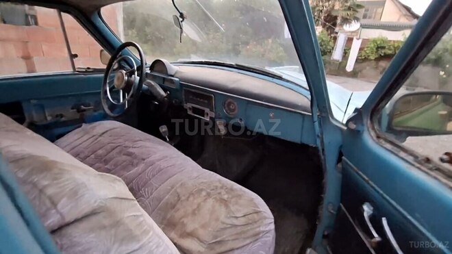GAZ 21 "Volga"-4
