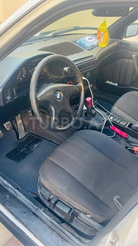 BMW 530-6