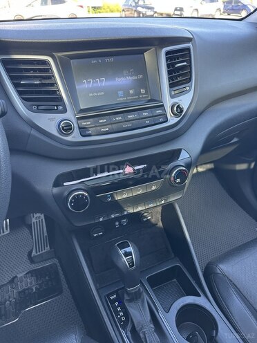 Hyundai Tucson-12