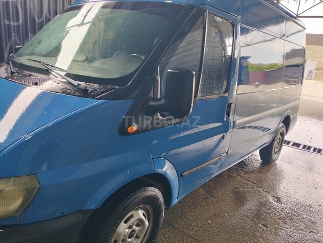 Ford Transit-7