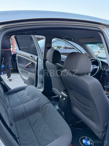 Volkswagen Passat-8