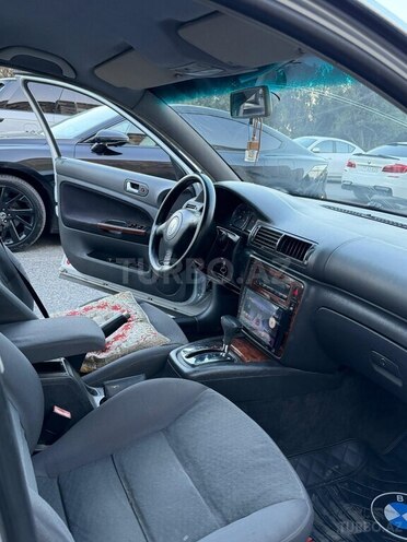 Volkswagen Passat-10