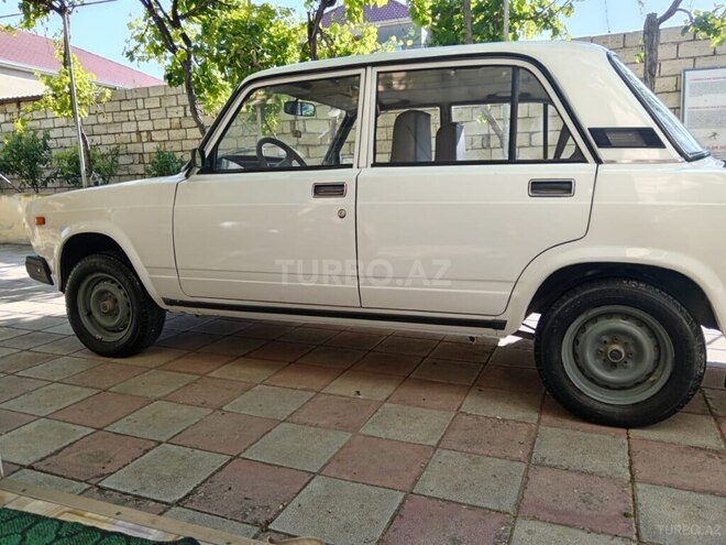 LADA (VAZ) 2107-8