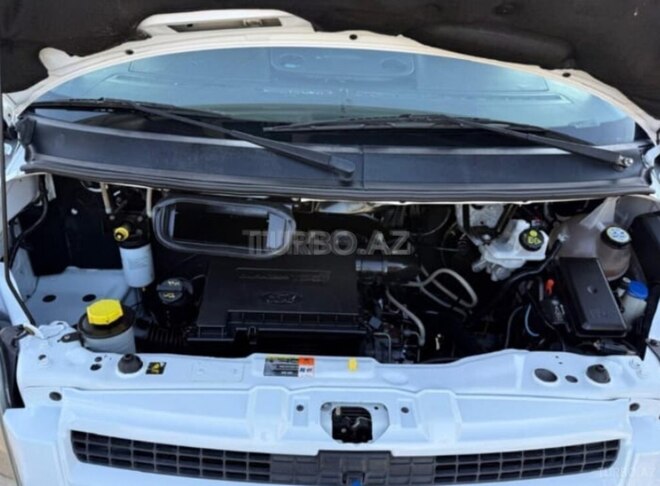 Ford Transit-13