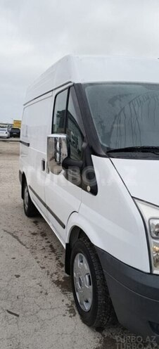 Ford Transit-7