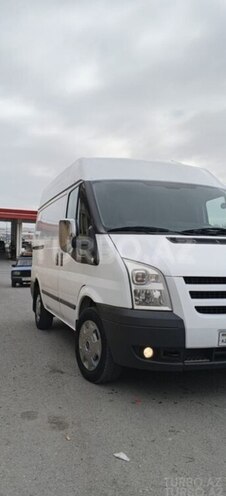 Ford Transit-4