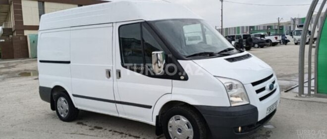 Ford Transit-6
