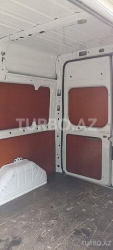 Ford Transit-9
