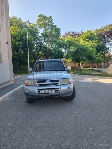 Mitsubishi Pajero-1