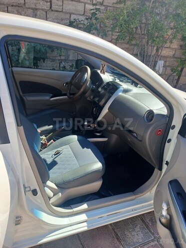 Nissan Sunny-5