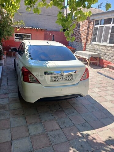 Nissan Sunny-8