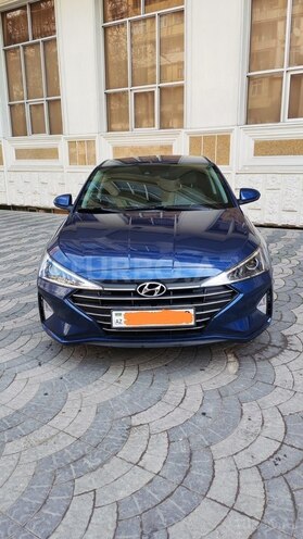 Hyundai Elantra-1