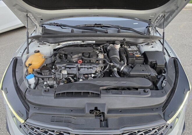 Kia K5-21