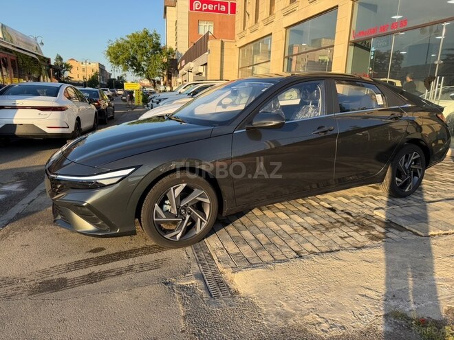 Hyundai Elantra-5
