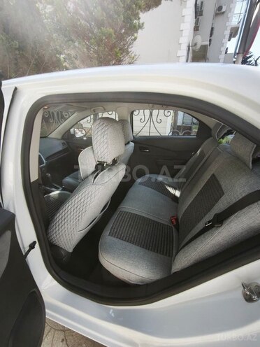Chevrolet Cobalt-17