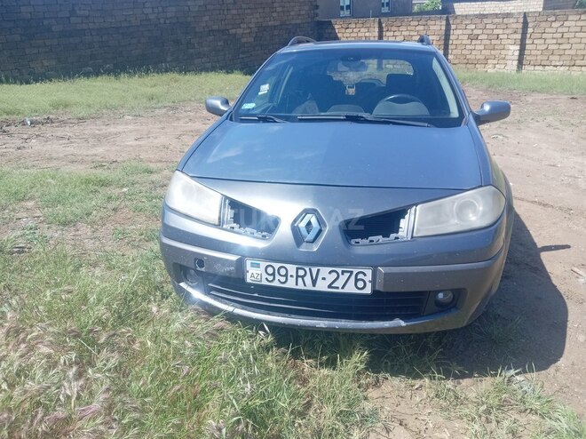 Renault Megane-11