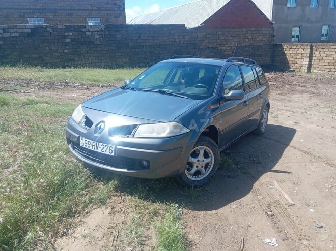 Renault Megane-12