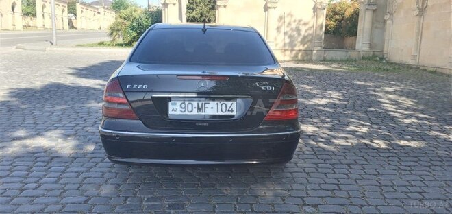 Mercedes E 200-6